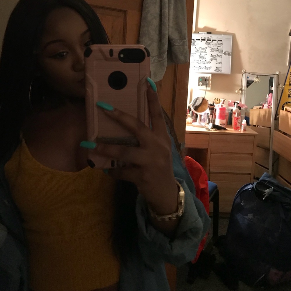 Meet your Posher, Shariah